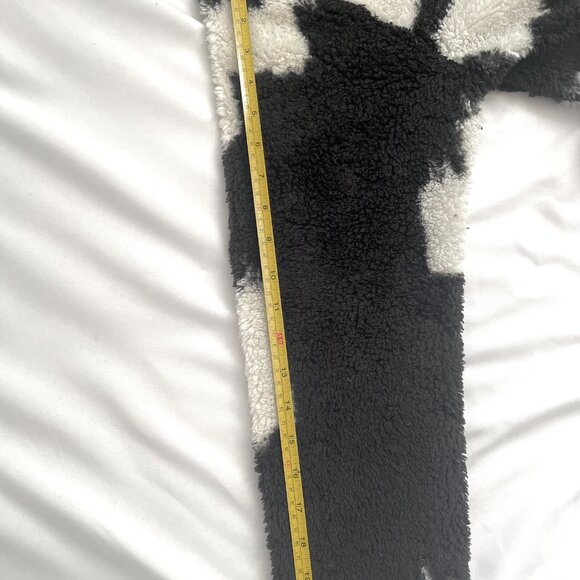 Sherpa Sweatshirt - Picture 8 of 10